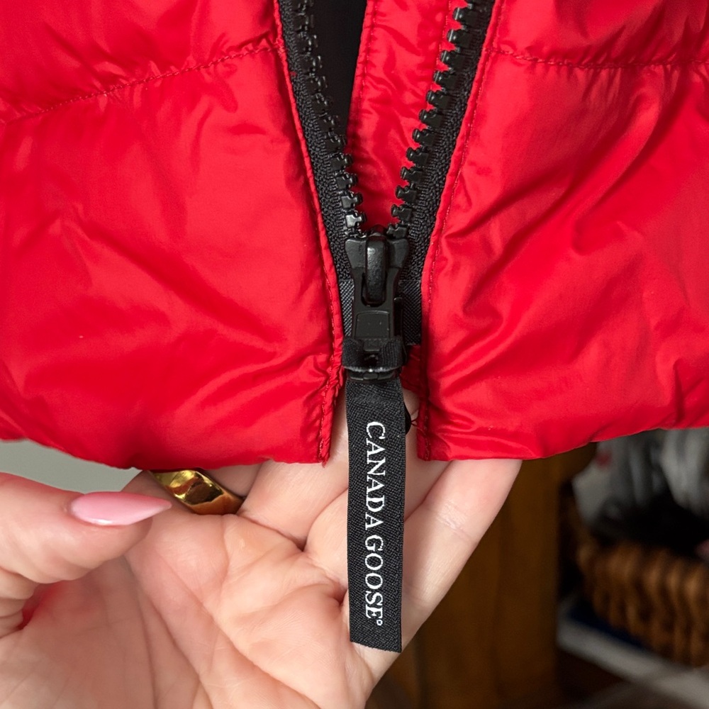 Canada Goose Scarlet Puffer Jacket - Picture 5 of 10